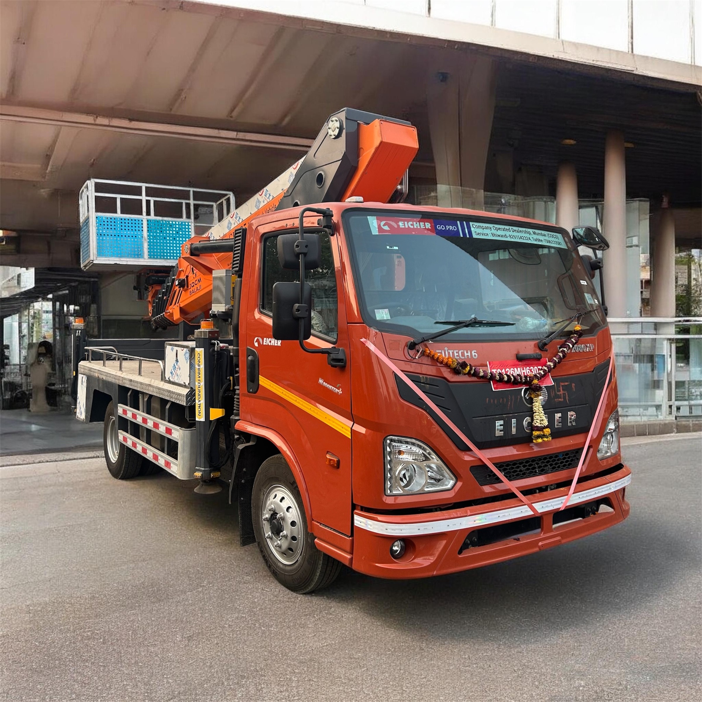 All-Terrain Crane Lifting